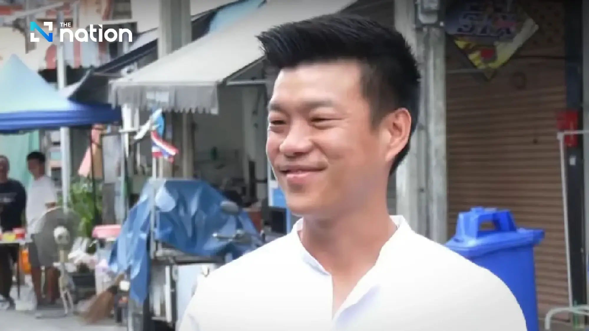 Natthaphong casts ballot in Bangkok, urges voters to show their power