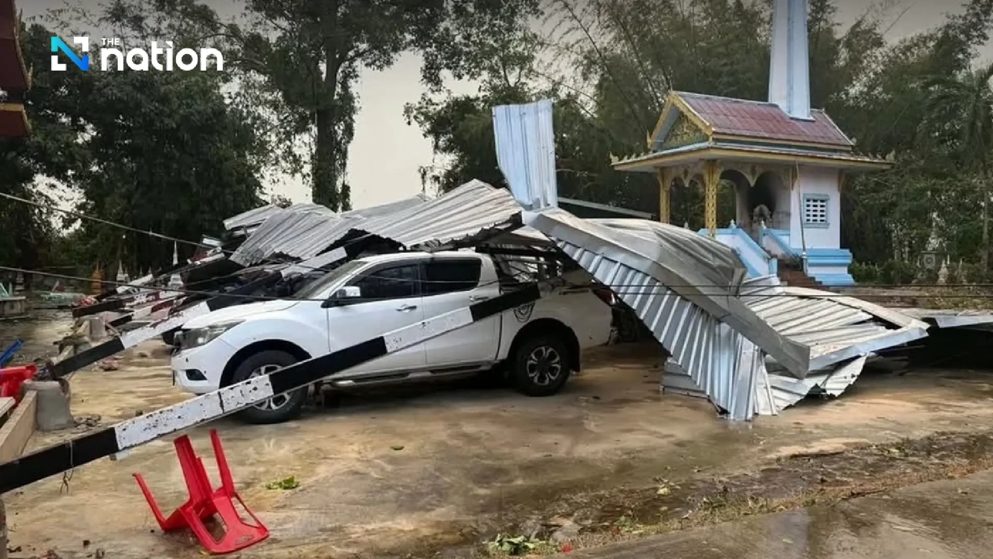 Storms hit Chiang Mai districts for second day, hundreds of households affected
