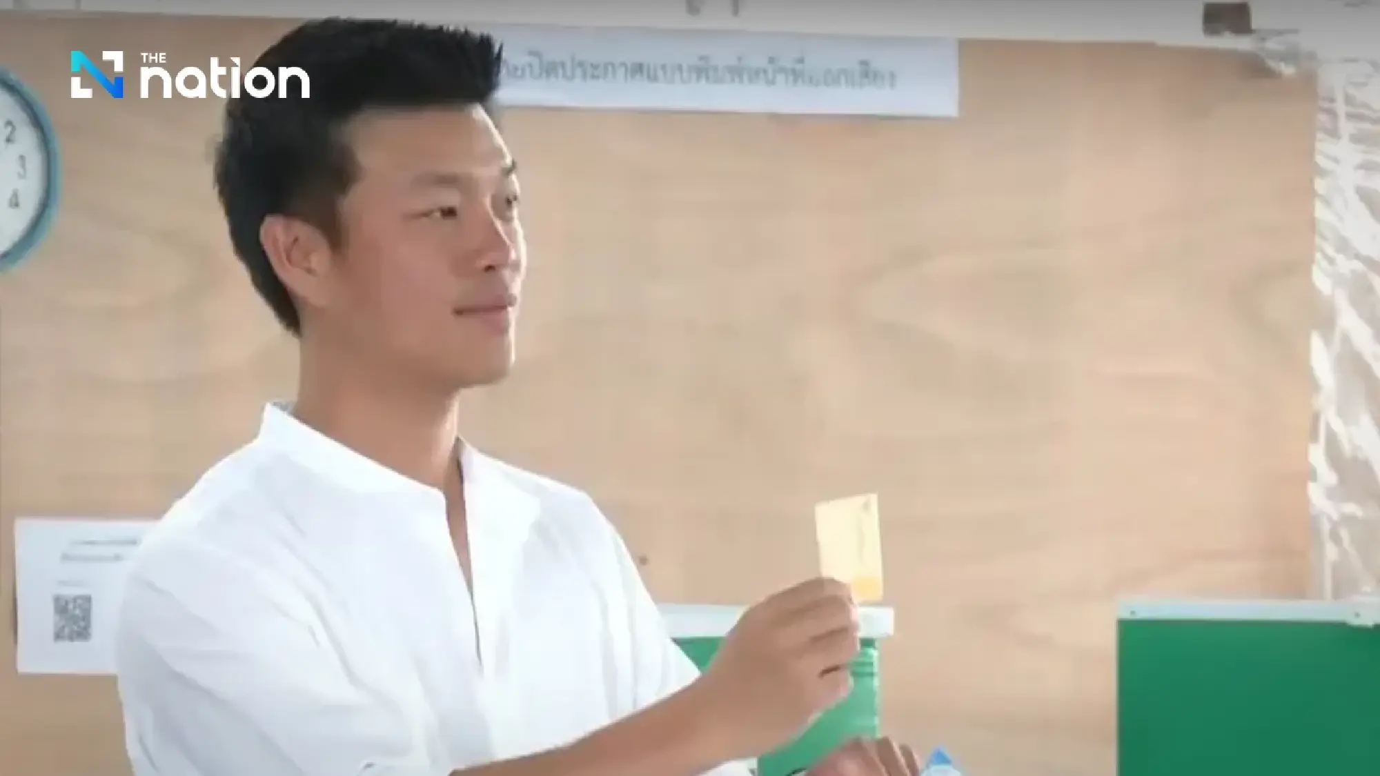 Natthaphong casts ballot in Bangkok, urges voters to show their power