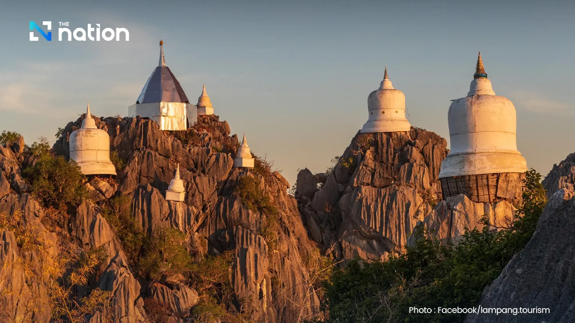 Follow Lisa Thailand trail to Lampang sky pagodas above mist