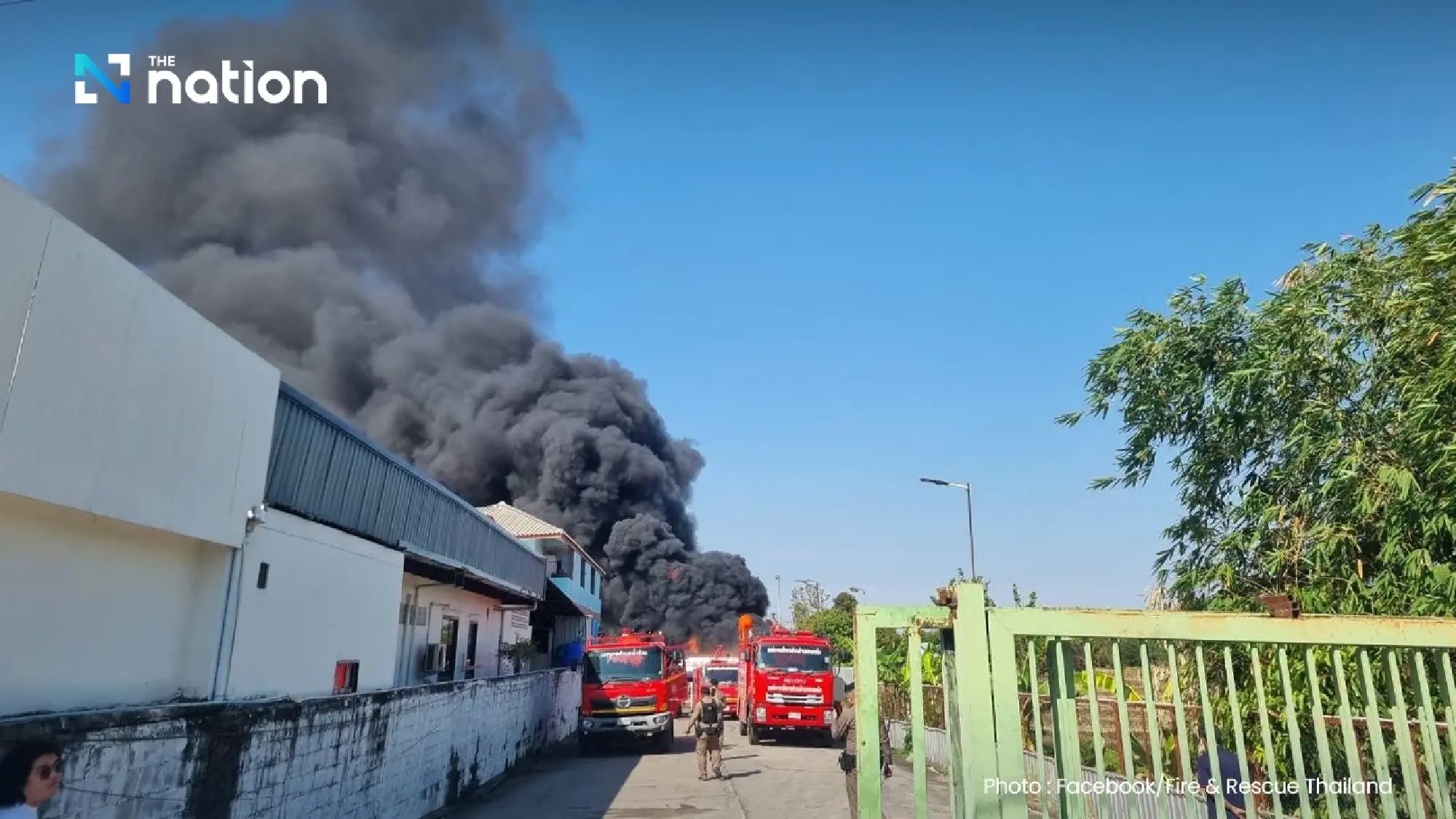 Fire at petrol station next to school in Khon Kaen, students evacuated