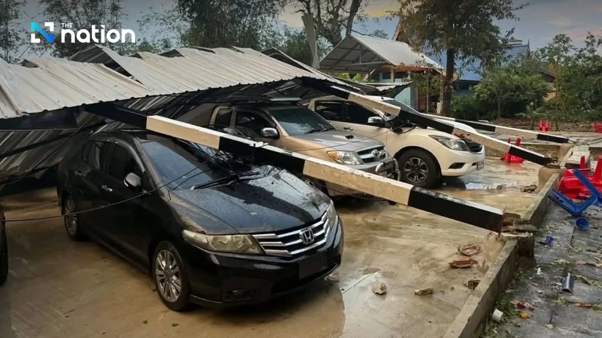 Storms hit Chiang Mai districts for second day, hundreds of households affected