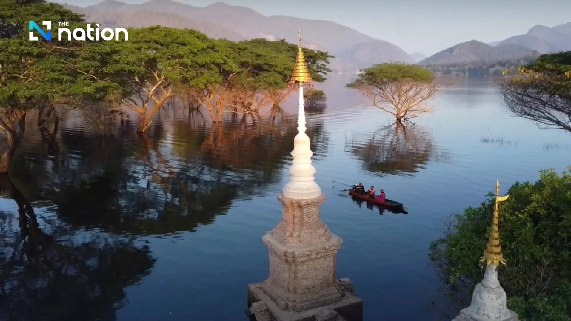 Discover Kaeng Ko's sunken temple and giant rain tree in Lamphun