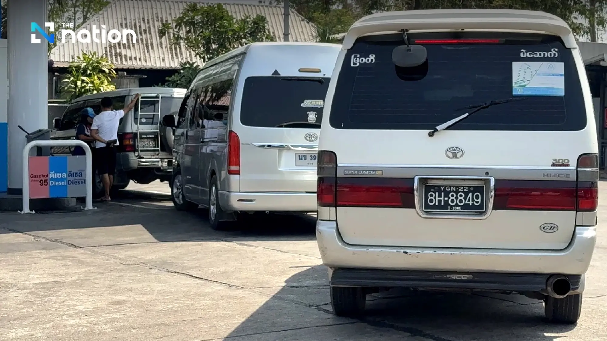 Myanmar Motorists Swarm Thai Border for Fuel as Global Prices Trigger Panic Buying