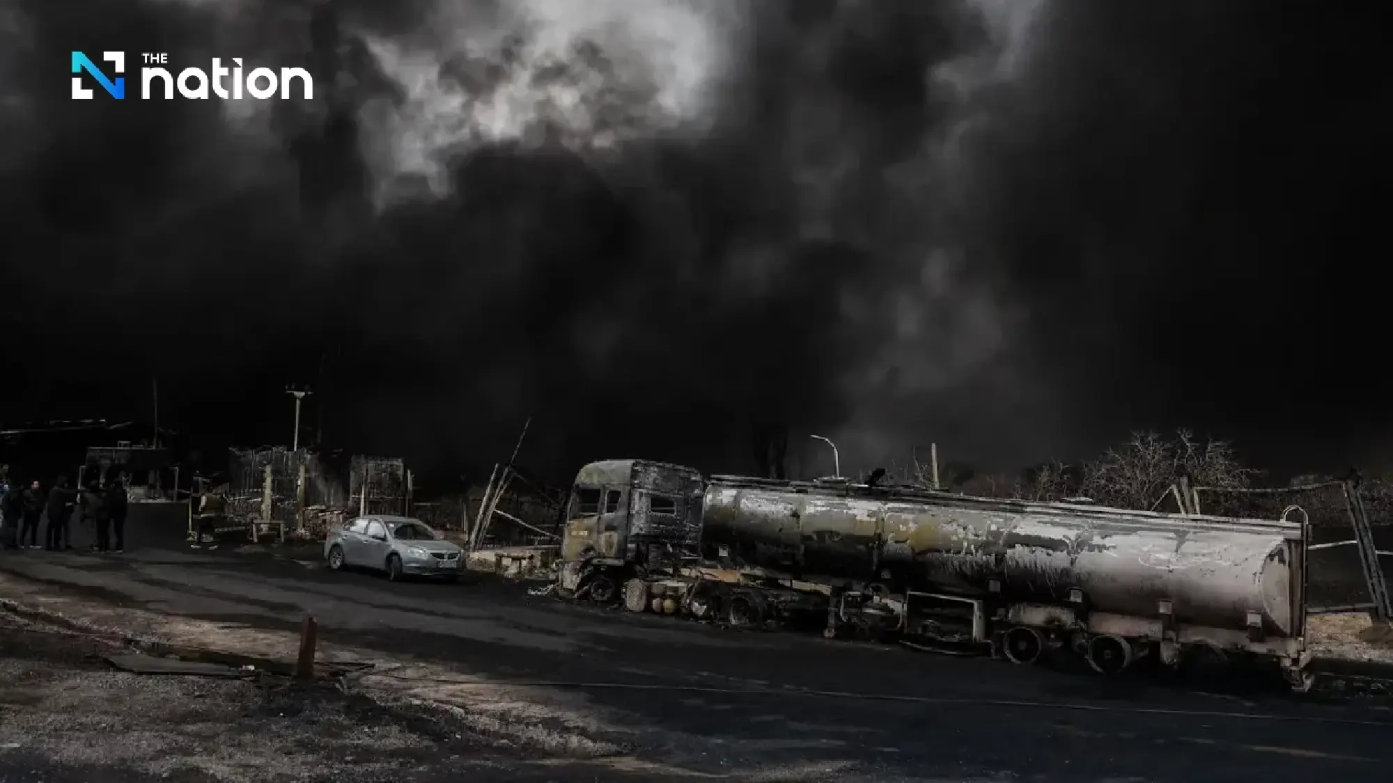 Pakistan offers mediation as Tehran warns over US ground troops