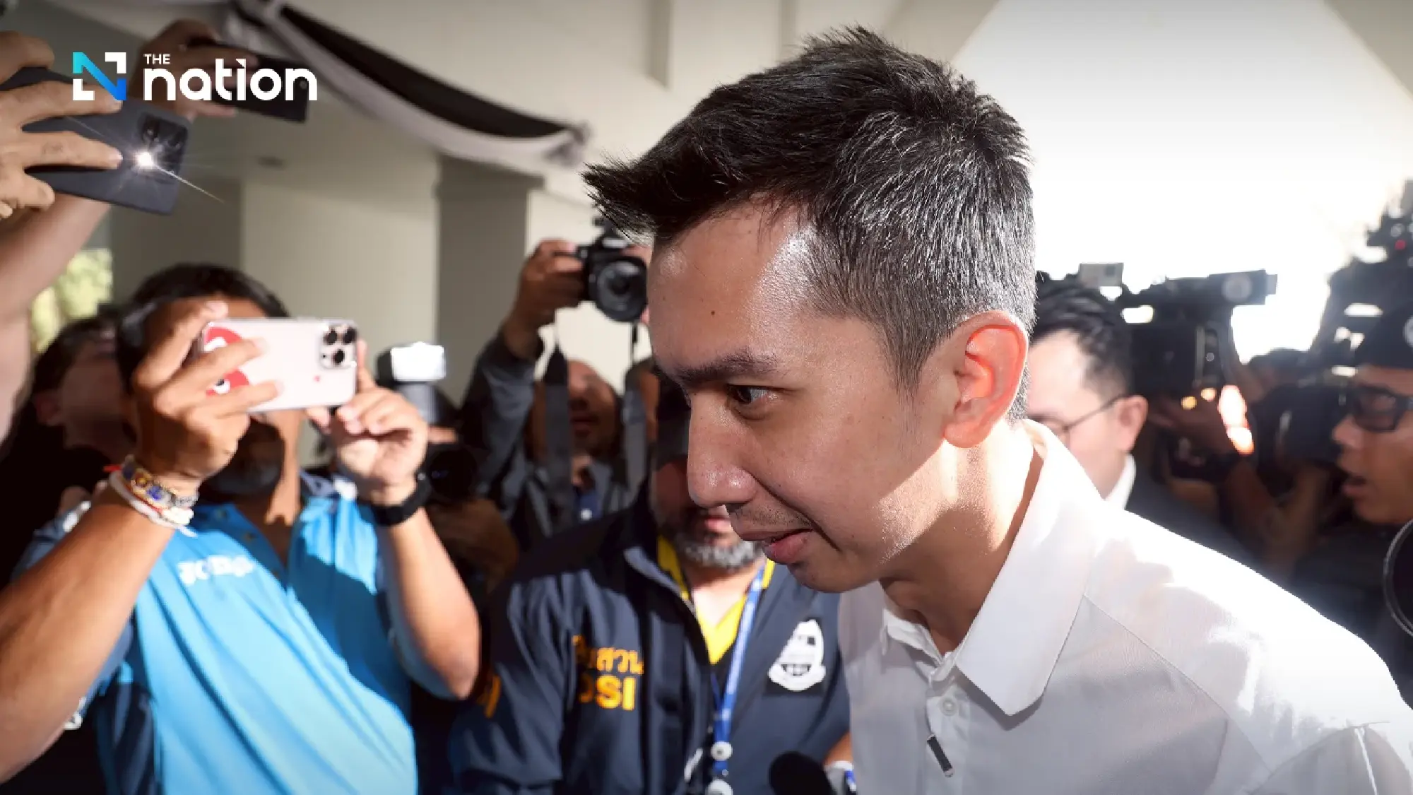 Chonnapat reports to DSI, says he can explain gambling website case