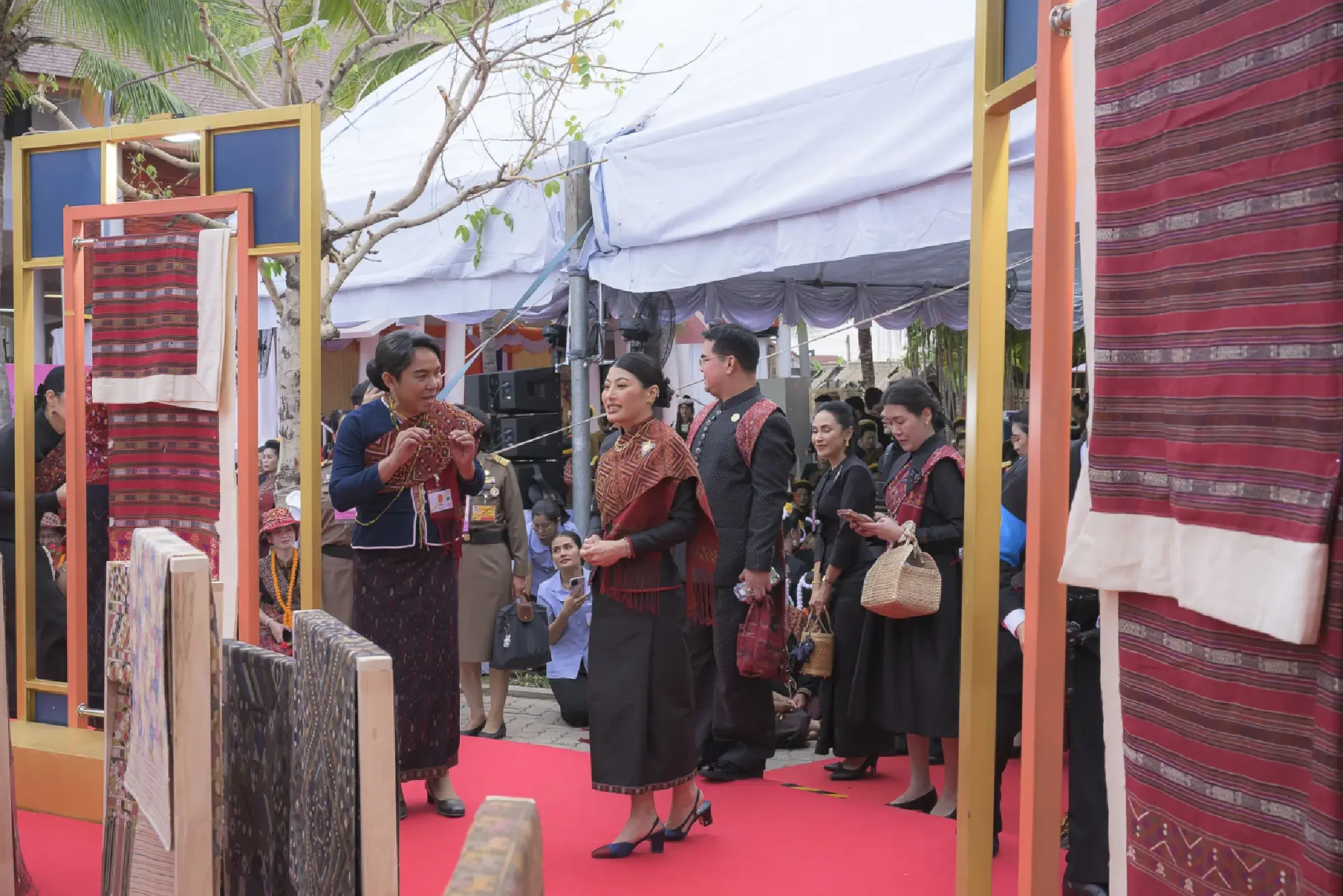 Her Royal Highness Princess Sirivannavari Preserves Phraewa Silk Legacy in Kalasin Visit