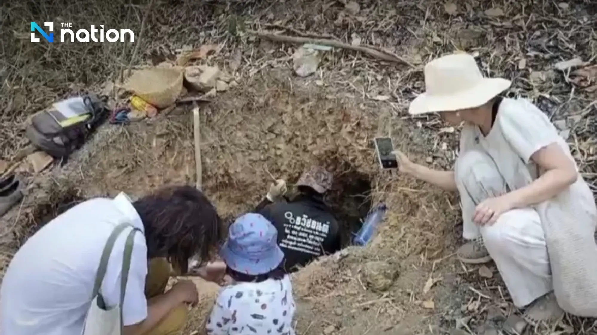 Royal Elegance: The Sacred Thai Quartz Gracing HM the Queen’s Wardrobe in Milan