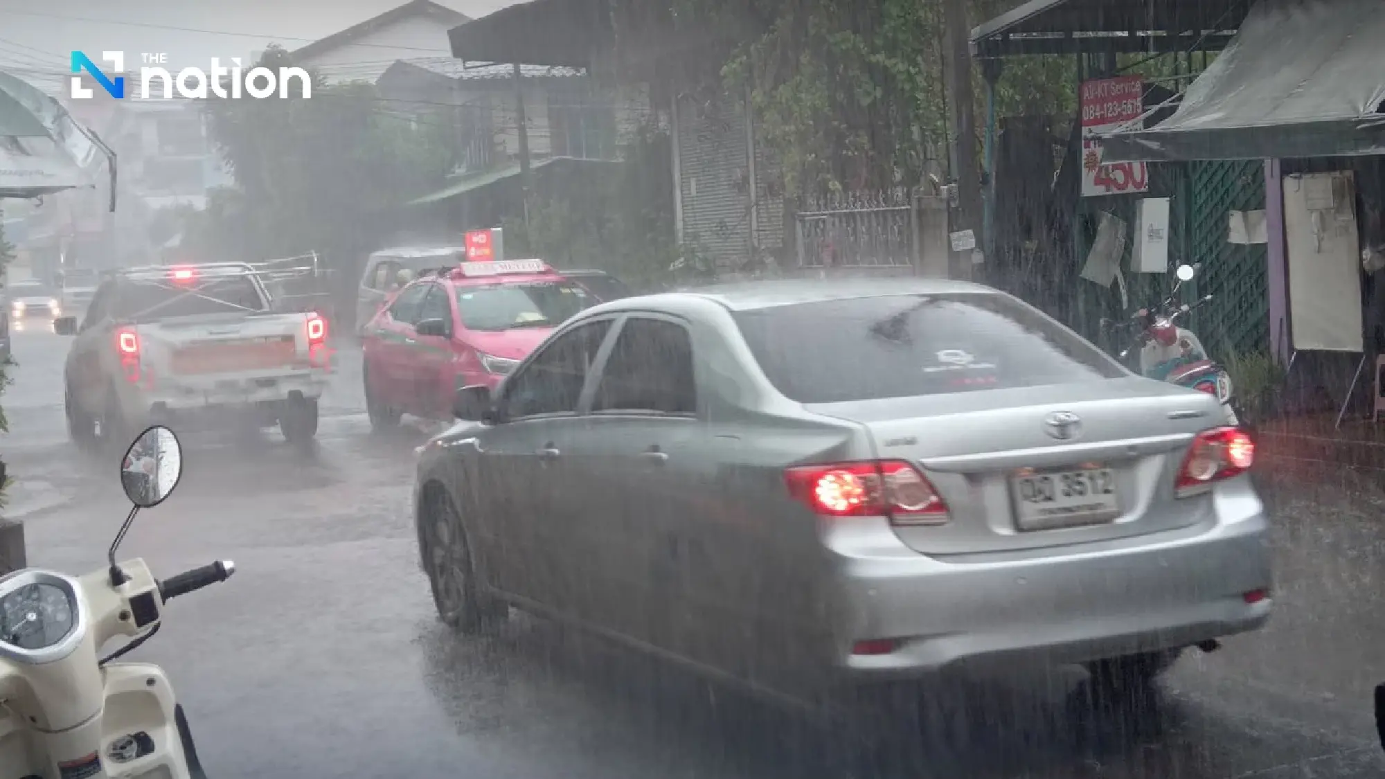 Summer storm lashes Bangkok as North, Northeast brace for hail