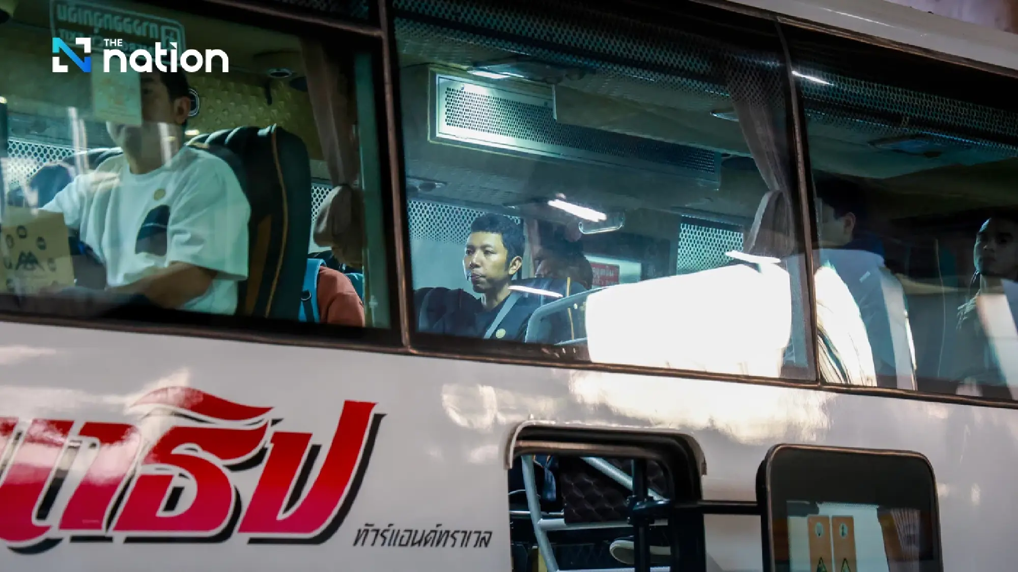 20 crew members from Mayuree Naree return safely to Thailand