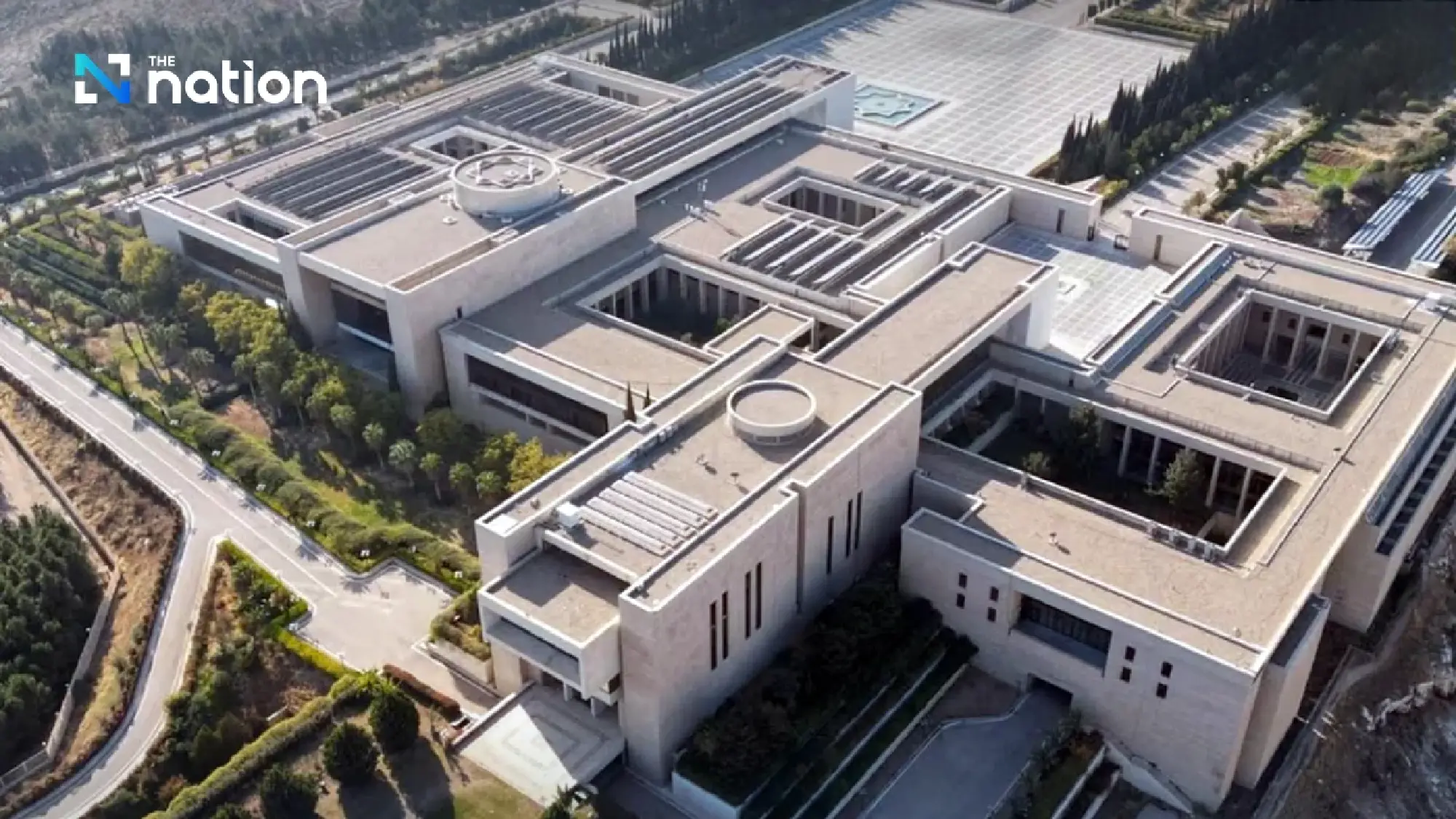 Iran warns five-star hotels used by US forces are legitimate targets