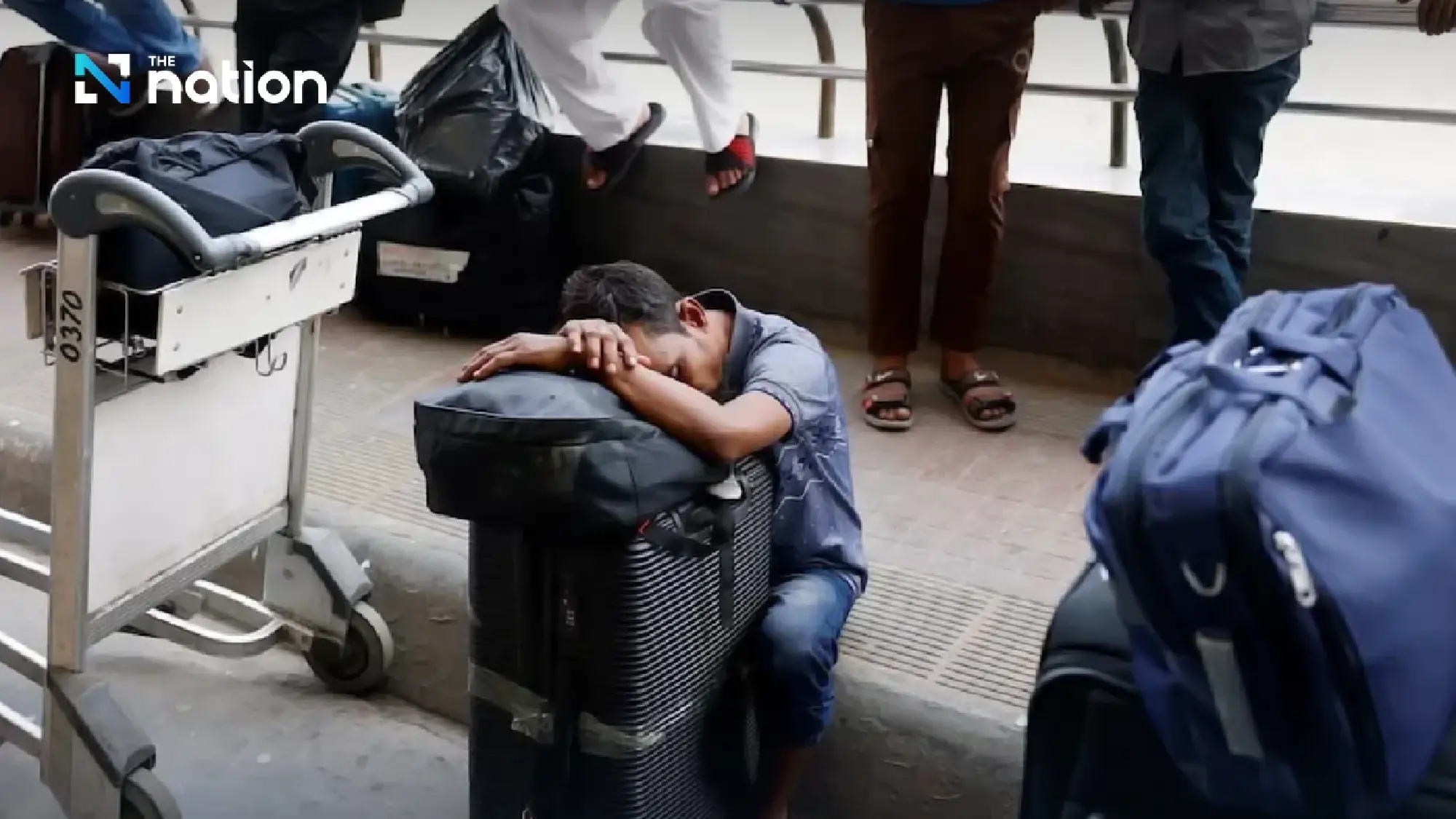 Middle East flight disruption prompts countries to plan citizen evacuations