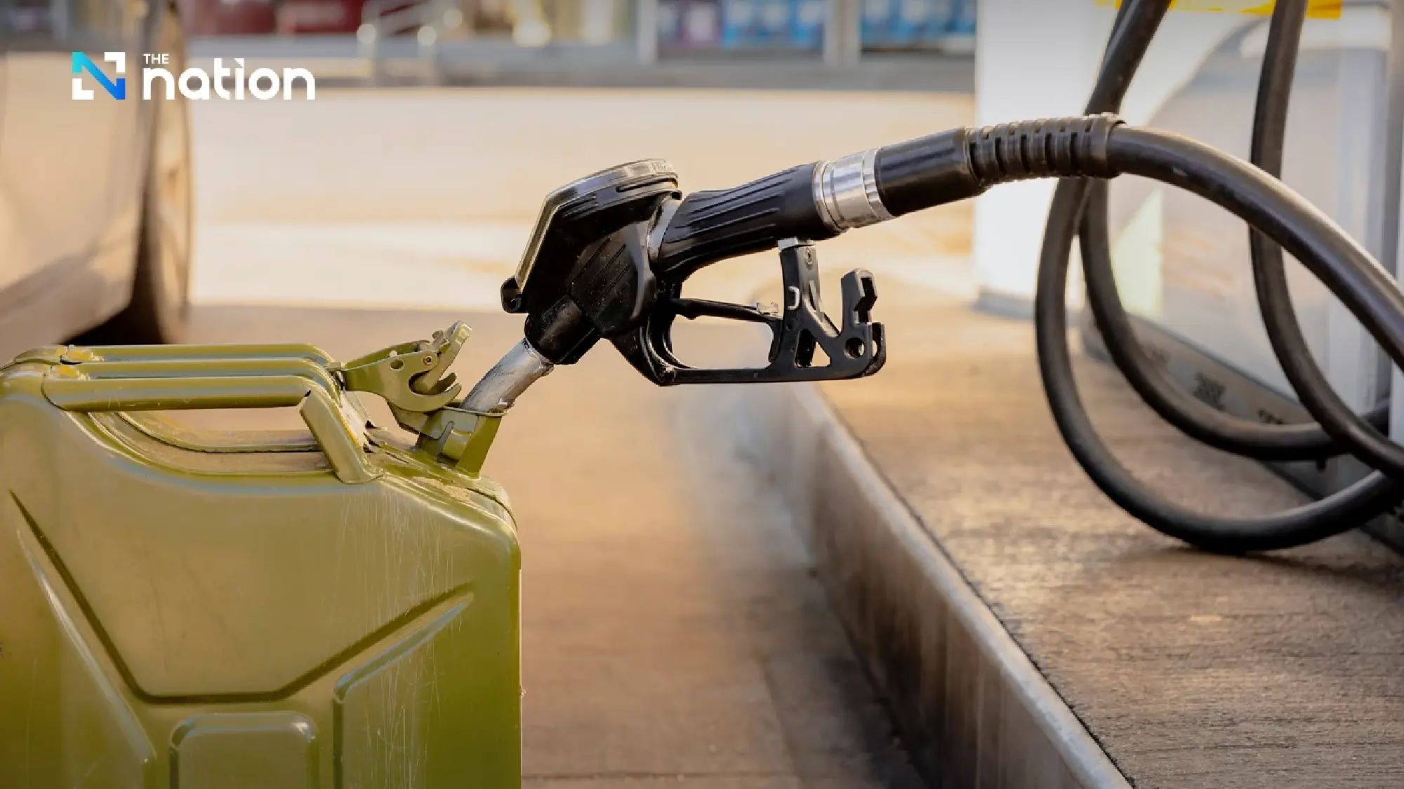 Ban on selling fuel in cans hits fishermen, threatens seafood supply