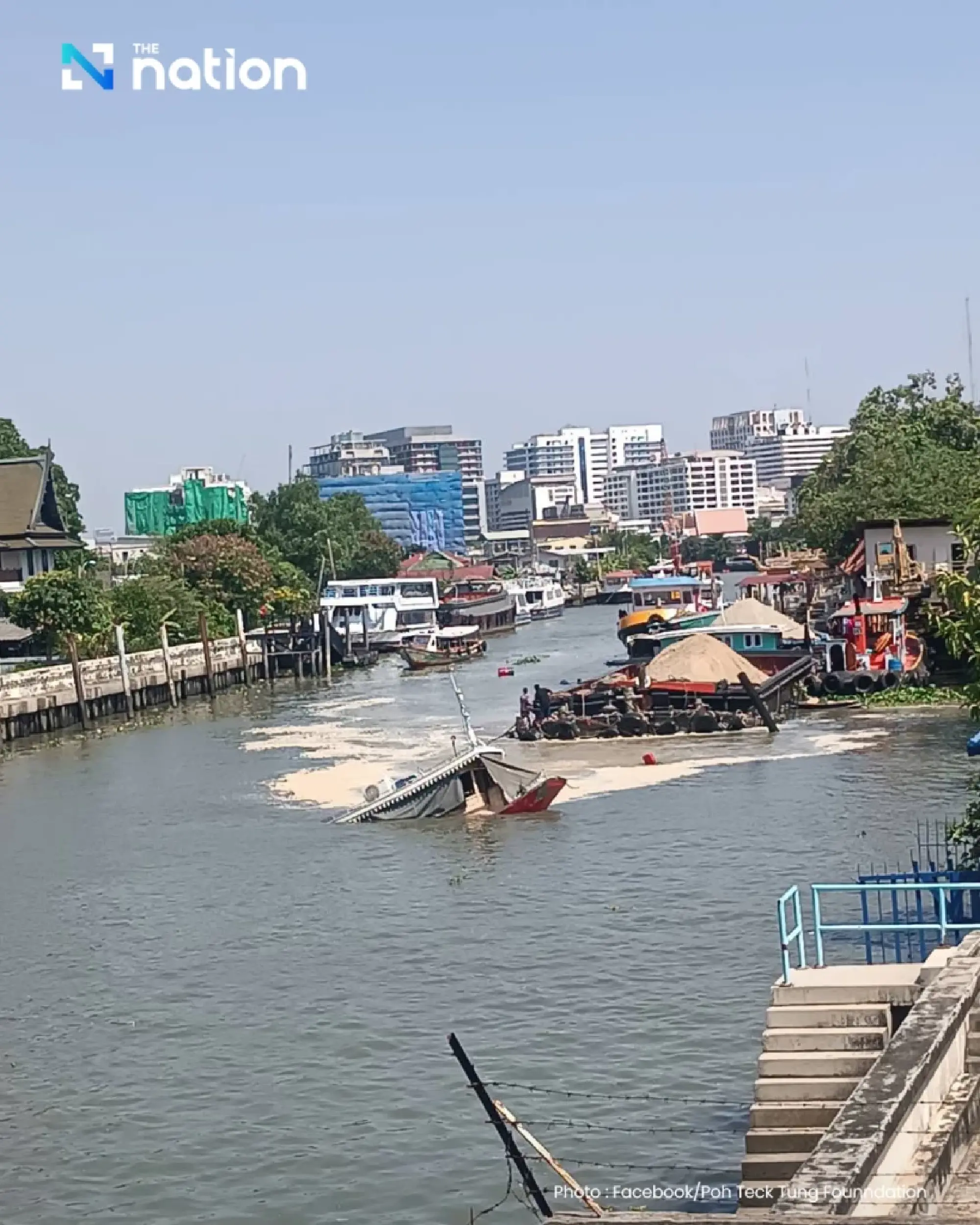 Tugboat capsizes in Bangkok Noi canal; no injuries reported so far