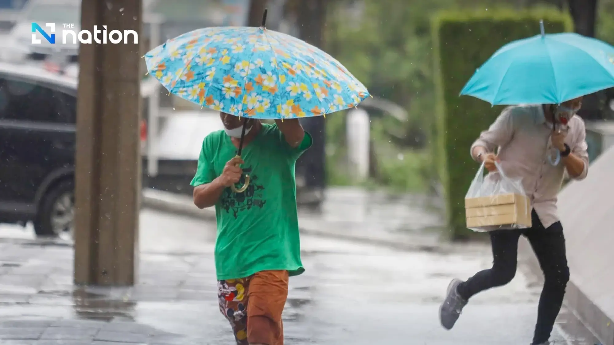 Hot weather persists as thundershowers approach, with heavier rain in Bangkok