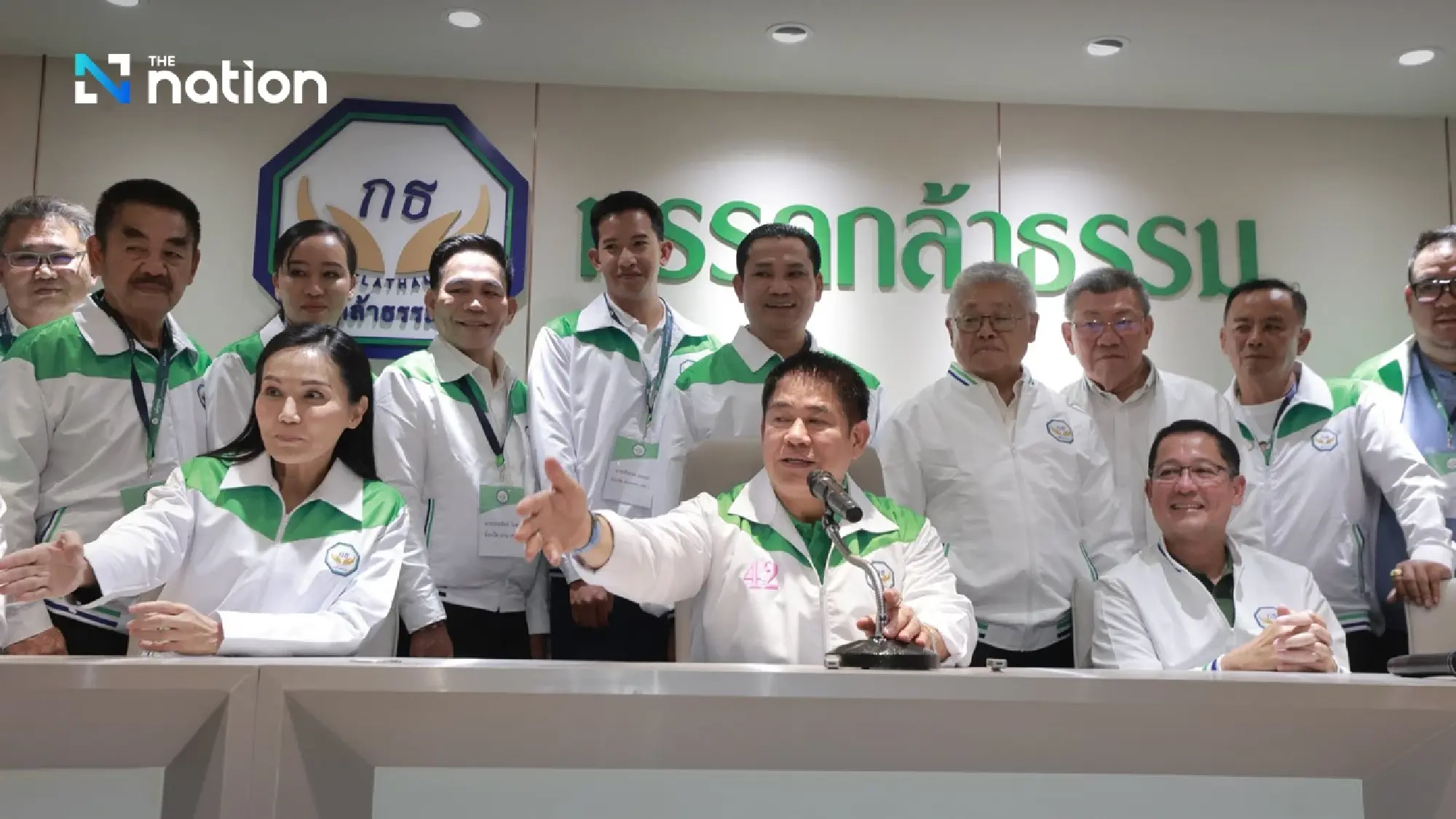 Deal sealed on 292-seat government, without Klatham, Democrats and Thai Ruamphalang