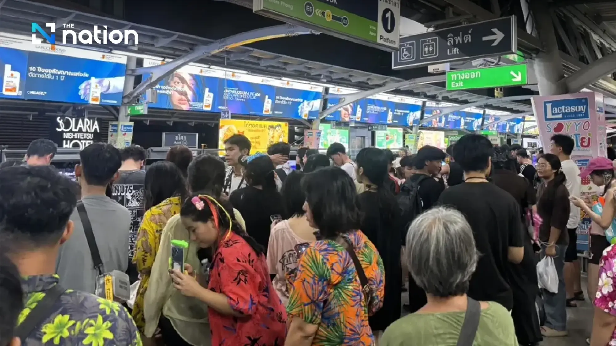 Bangkok rail ridership surges as Songkran crowds pack hotspots