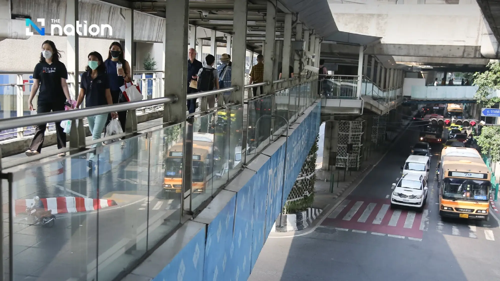 Bangkok dust worsens in 16 districts as dangerous heat grips city