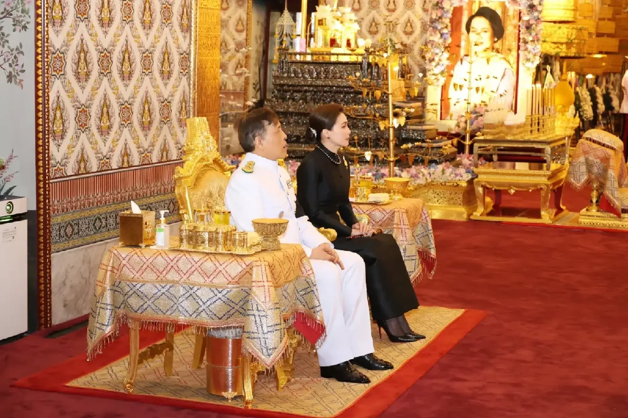 King and Queen attend Kong Tek merit ceremony for Queen Sirikit The Queen Mother