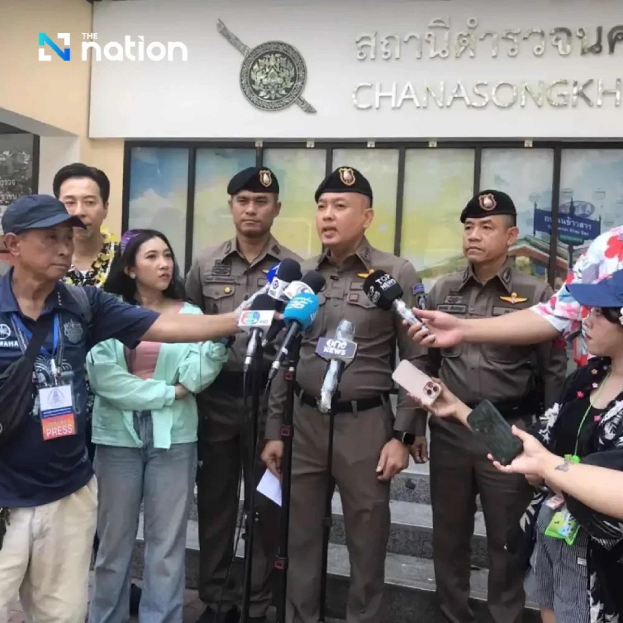 Khao San Road Songkran day one draws more than 100,000 visitors