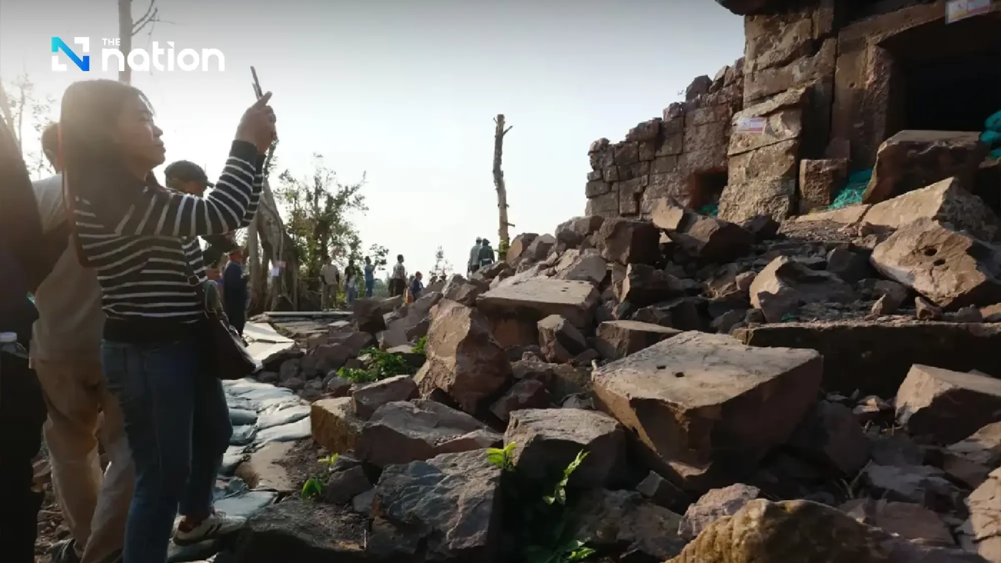 Crowds flood Prasat Ta Kwai and Hill 350, prompting new visiting hours