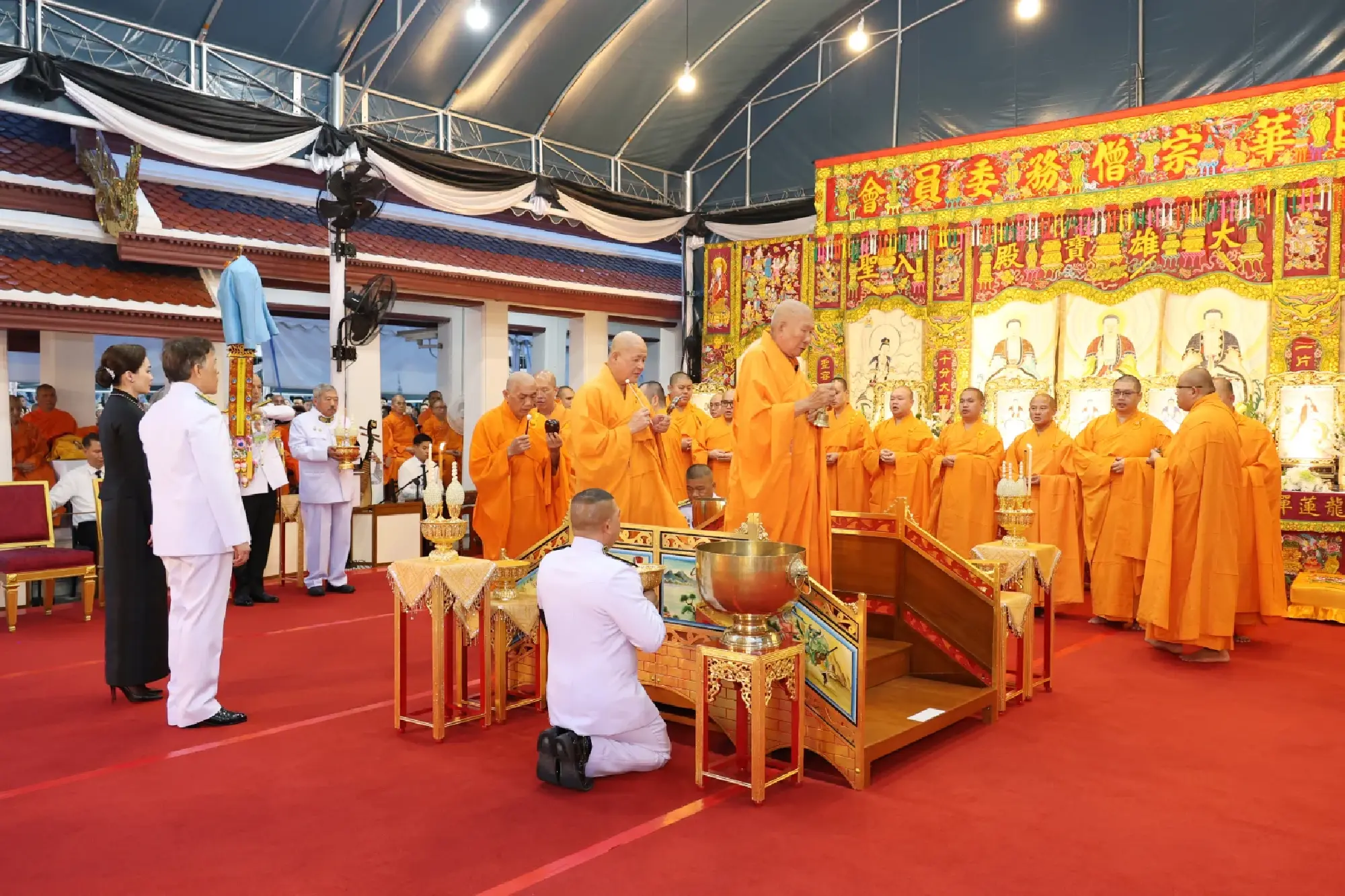 King and Queen attend Kong Tek merit ceremony for Queen Sirikit The Queen Mother
