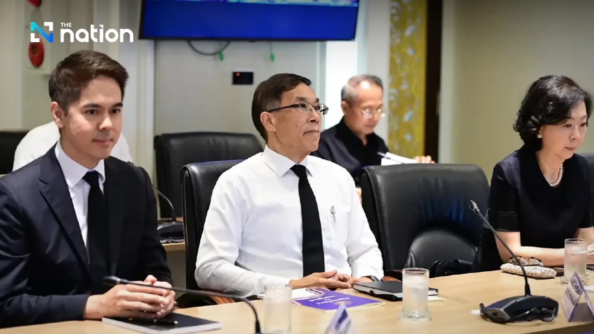 Global Ambitions: Suphajee Unveils High-Powered Economic 'Dream Team'