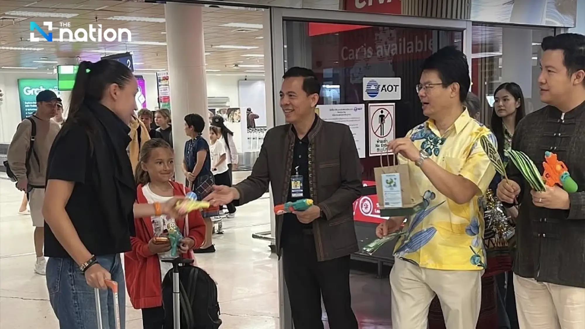 Chiang Mai Airport brings Songkran atmosphere to arriving travellers