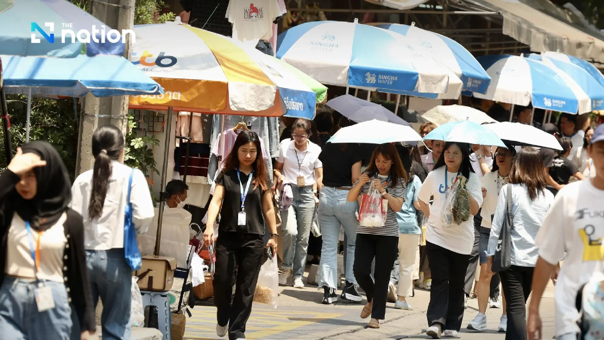Thailand swelters as temperatures soar past 42°C with haze