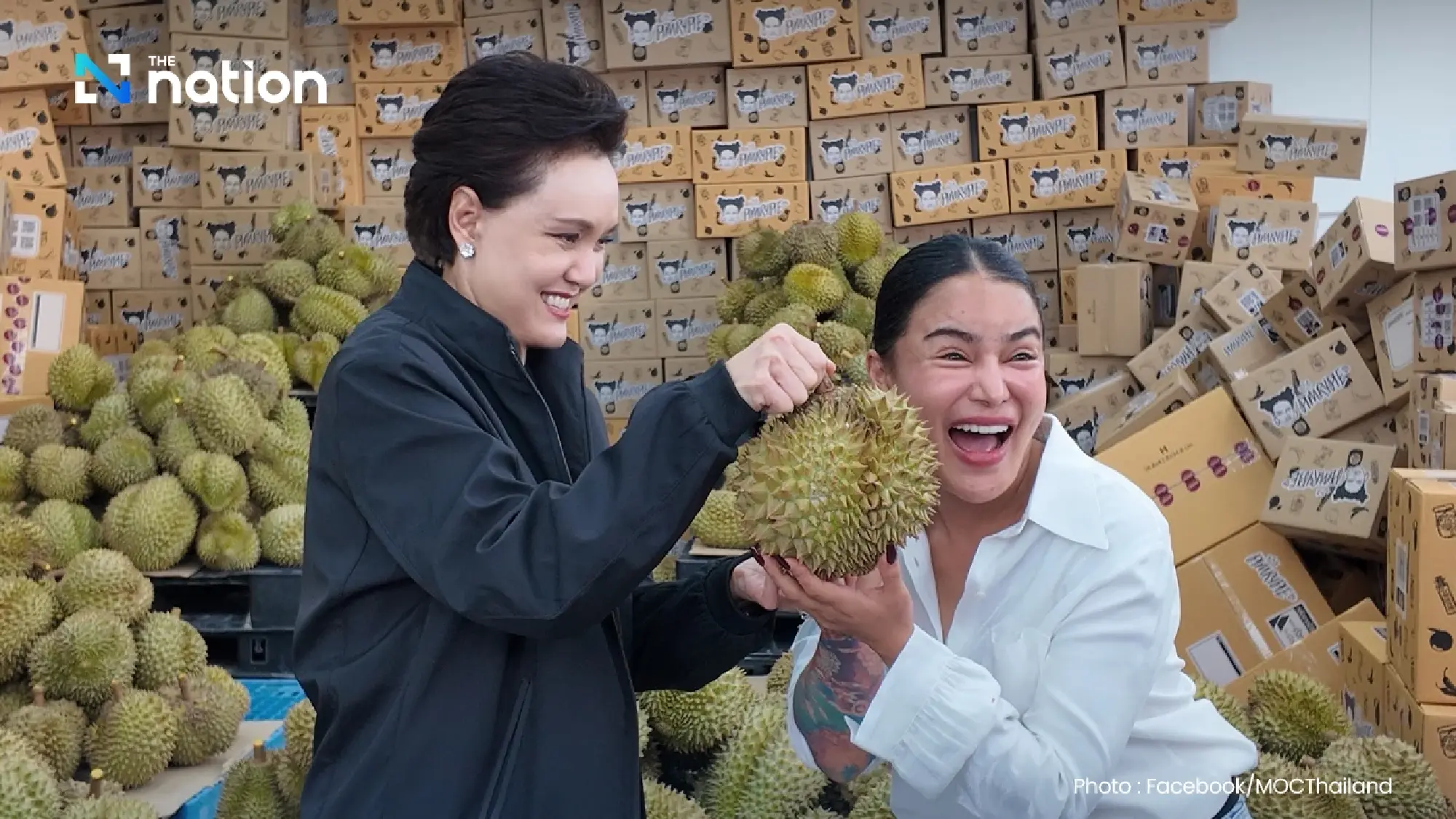 Suphajee teams up with Pimrypie to sell 1 million durians at THB100 each