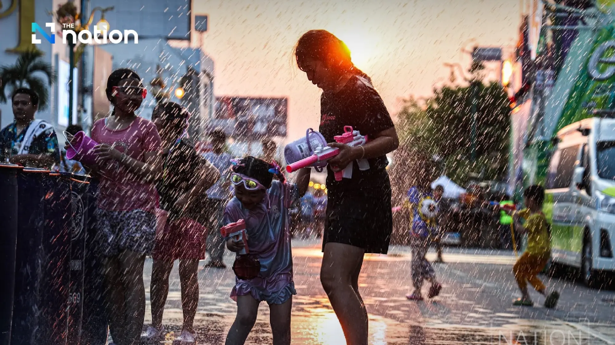 Khon Kaen’s Khao Niew Road Songkran draws huge crowds for human wave
