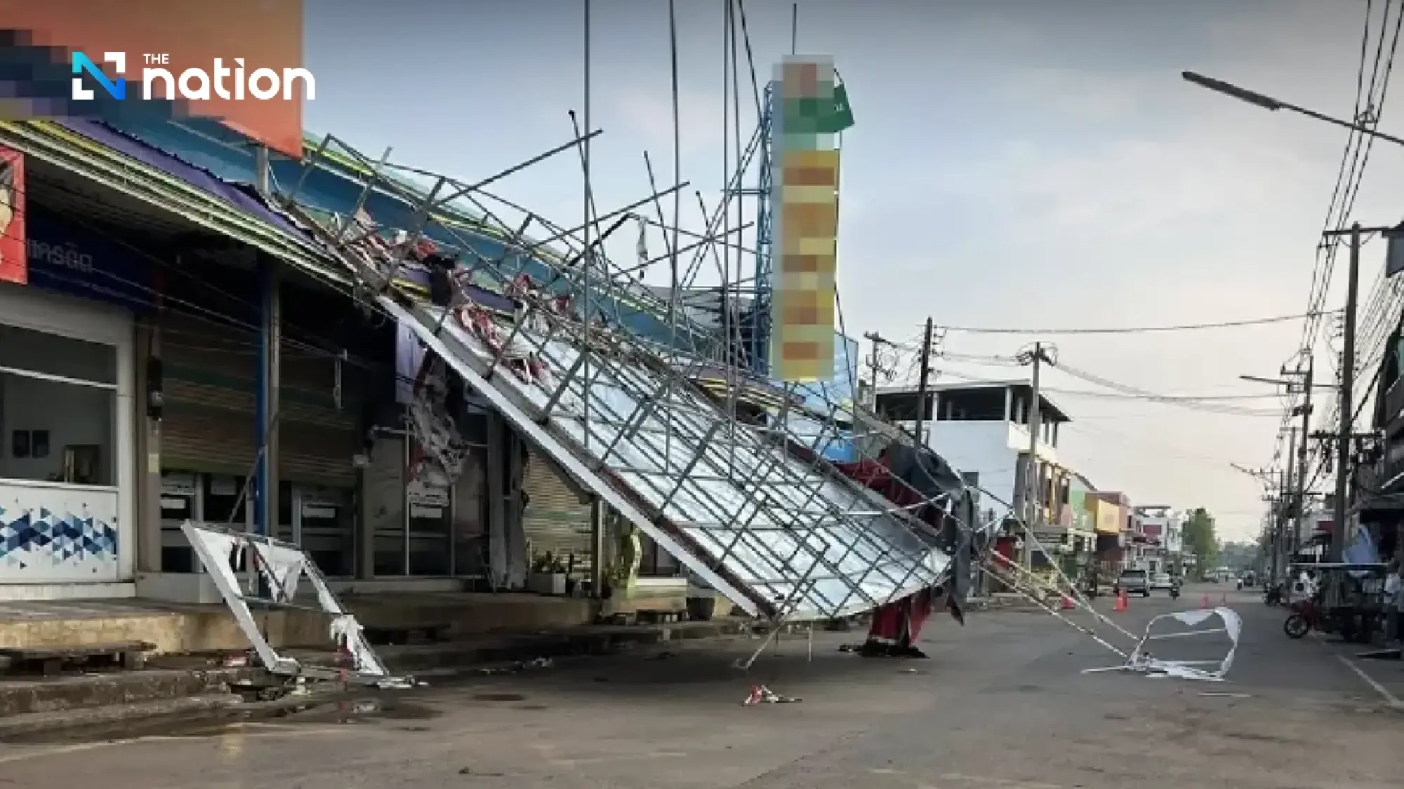 Storm chaos in Northeast – Surin blackout, Buriram roads blocked
