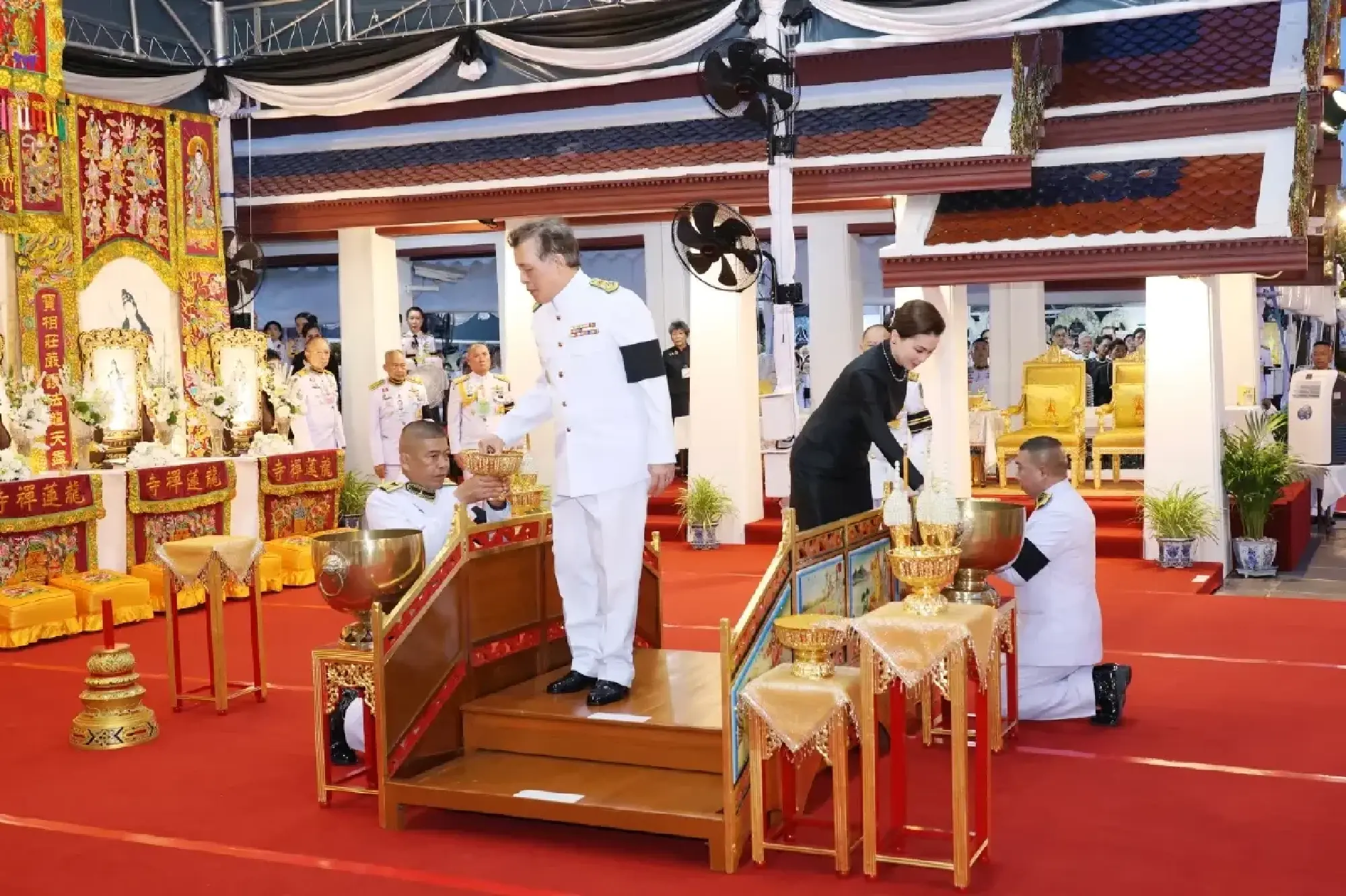 King and Queen attend Kong Tek merit ceremony for Queen Sirikit The Queen Mother