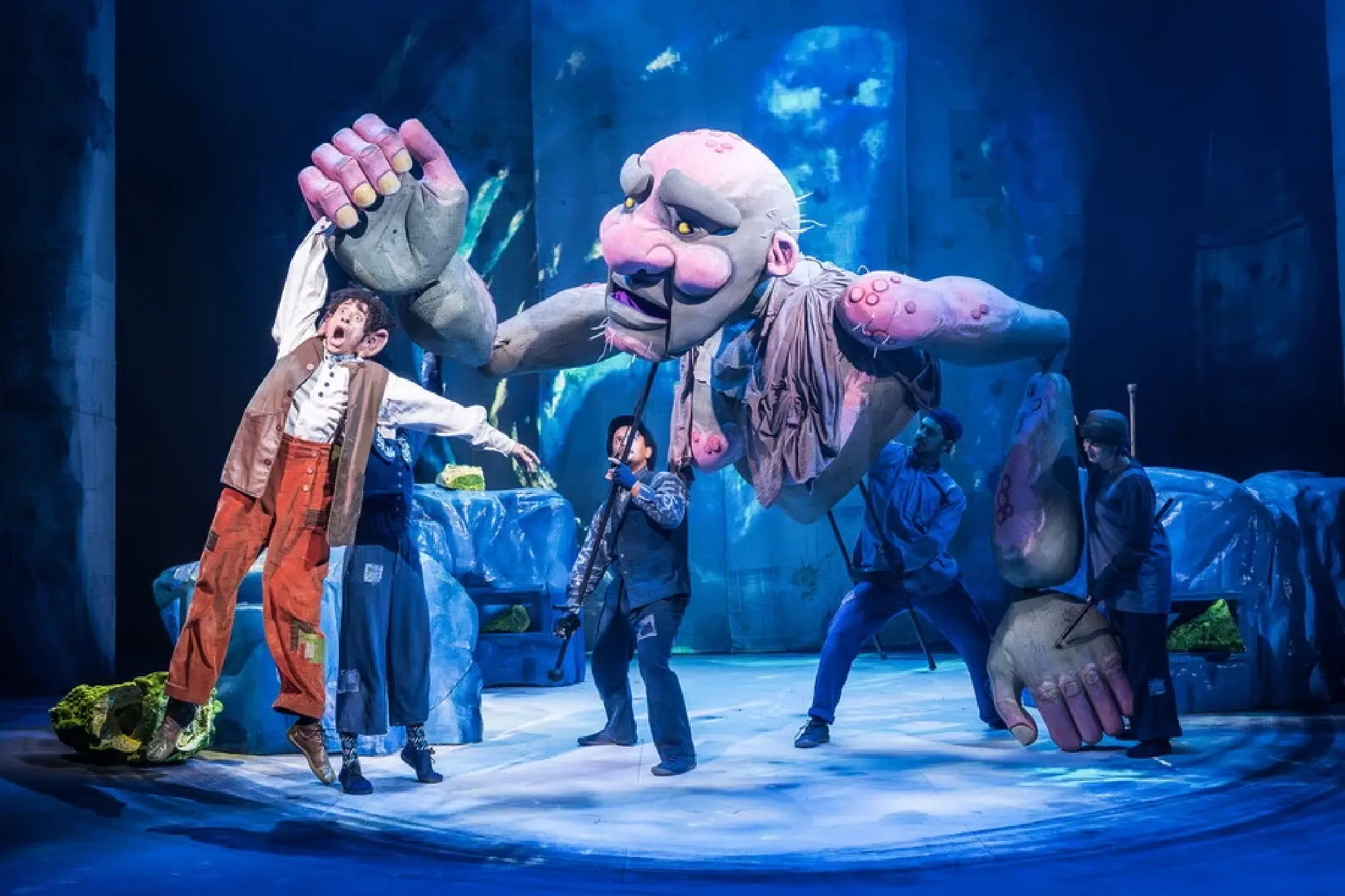 Giants and looping rhythms light up Singapore’s Esplanade