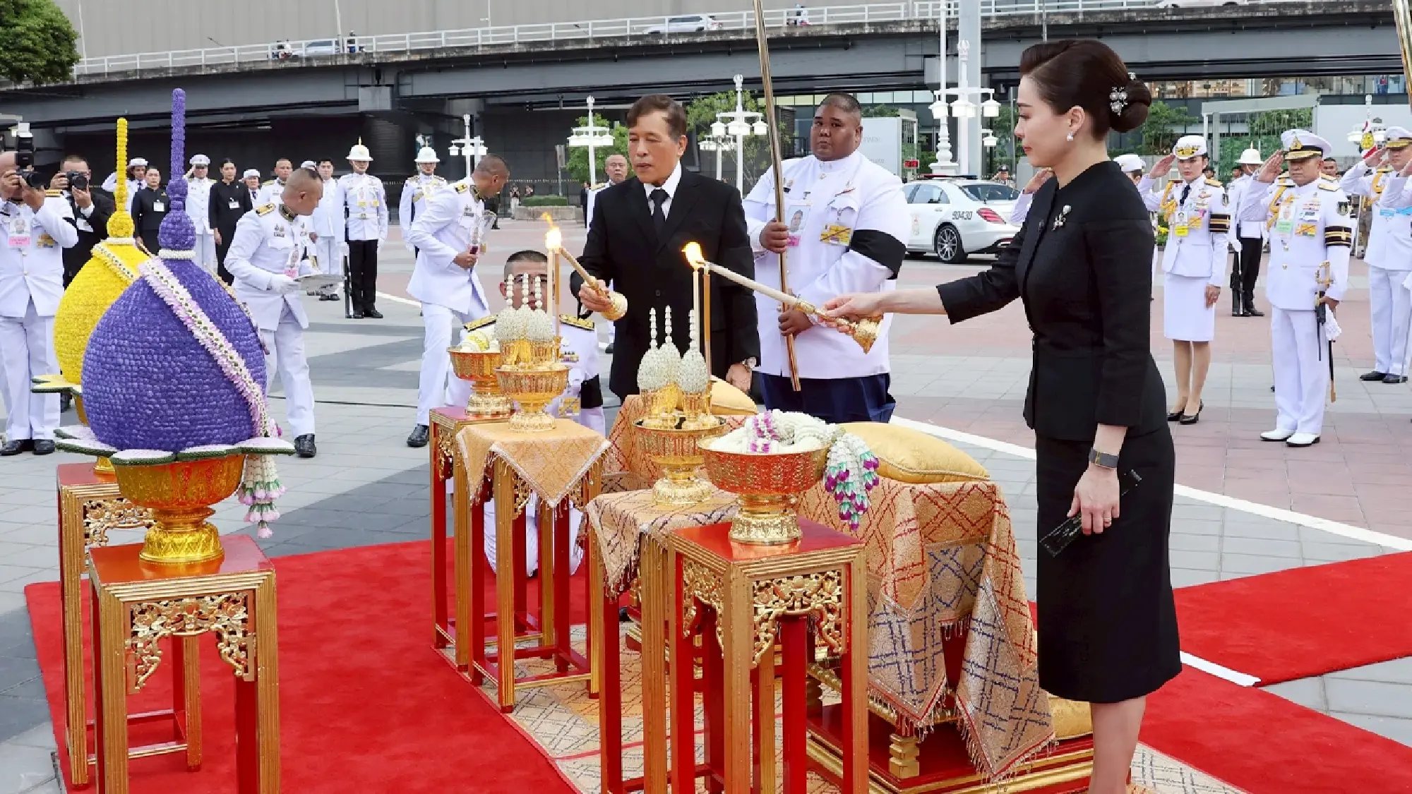 Their Majesties open Rama VI centenary at historic Lumphini Park