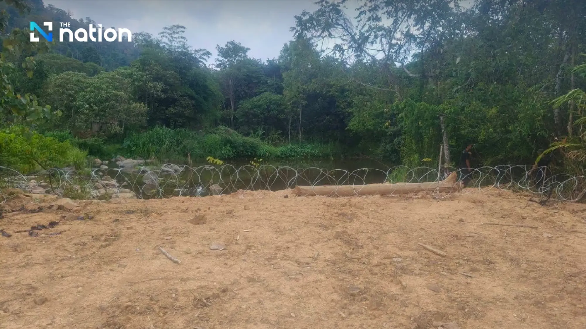 Security tightened after Thai flag vanishes in Chanthaburi