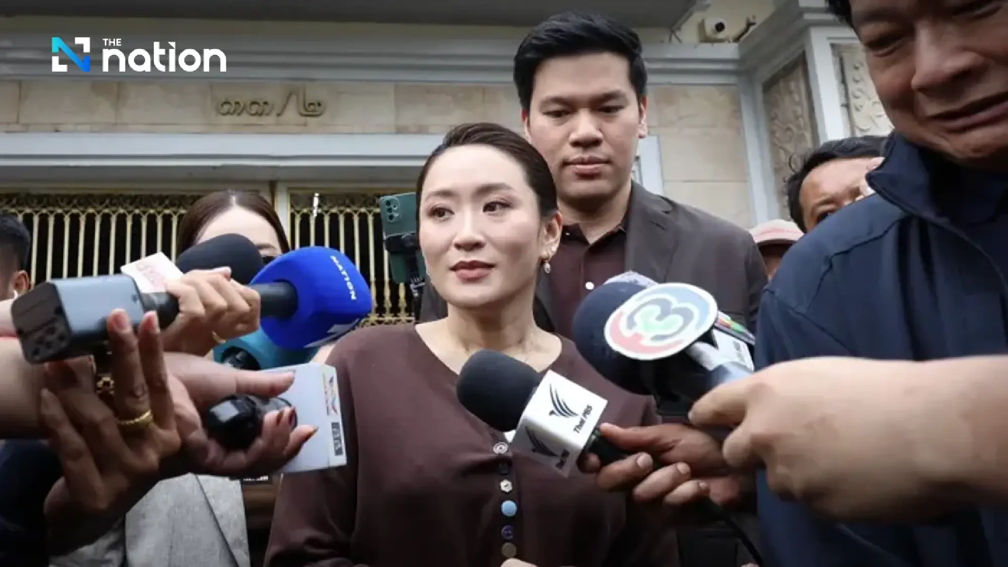 Thaksin’s daughters visit ahead of release as EM order leaves him “confused”