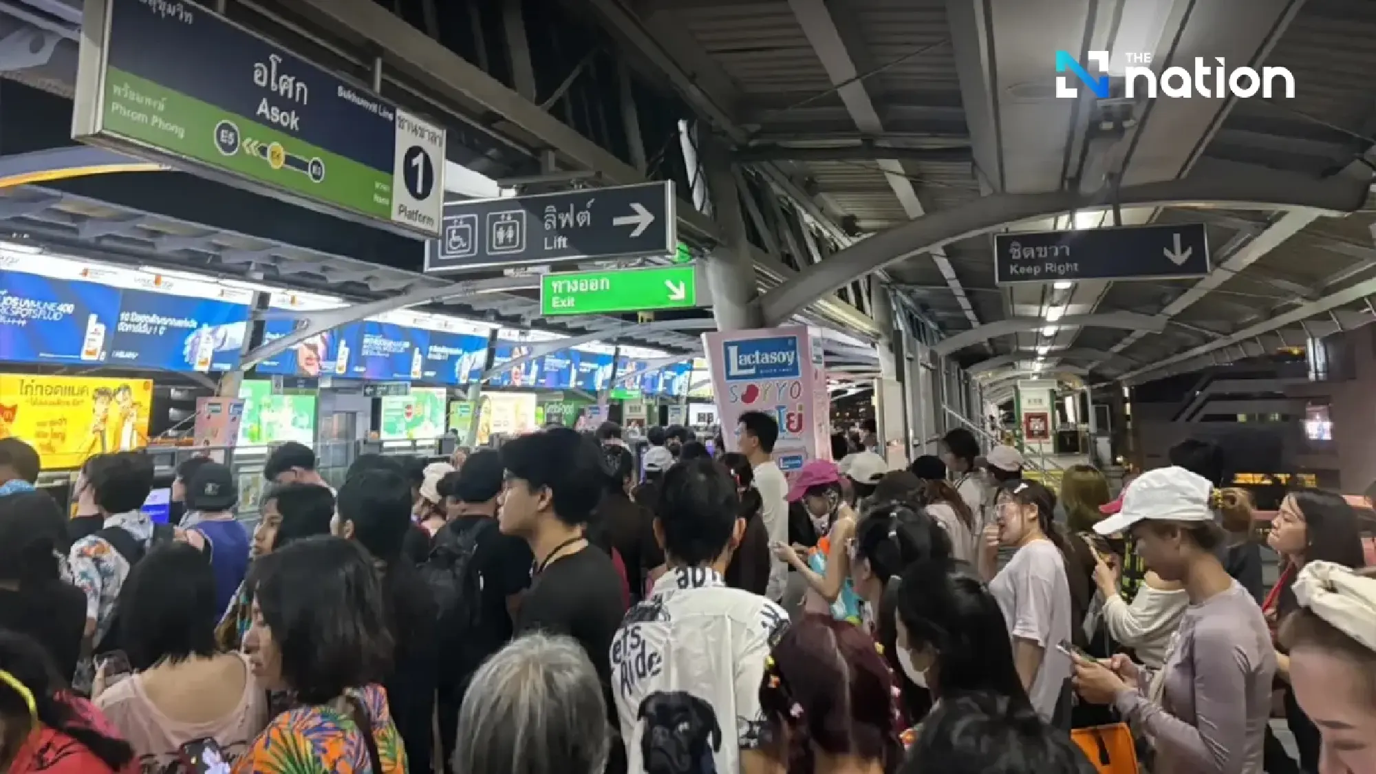 Bangkok rail ridership surges as Songkran crowds pack hotspots