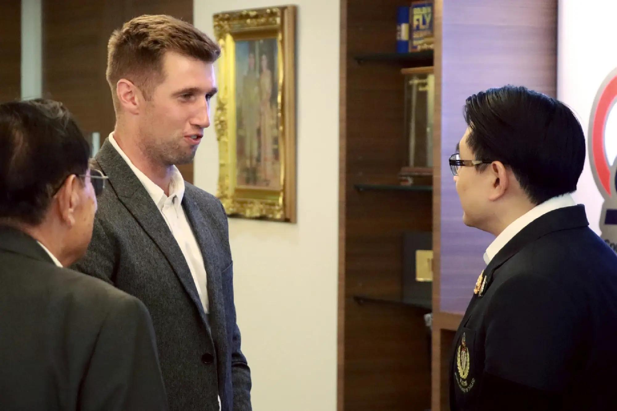 SAT’s Governor Welcomed a Delegation from the Thailand Citadel Club (TCC) to Discuss Scholarships Opportunities for Thai Athletes to Study and Train in the United States