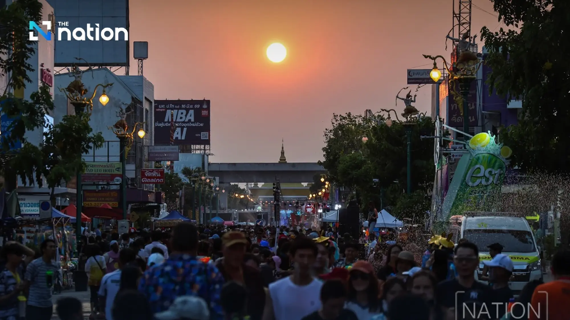 Khon Kaen’s Khao Niew Road Songkran draws huge crowds for human wave