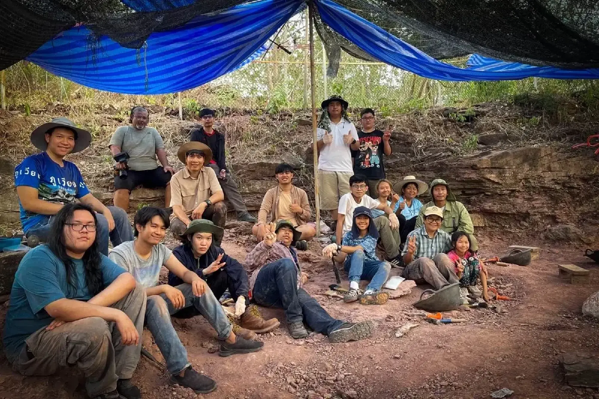 Behind dinosaur discovery: challenges facing Thai pure scientists