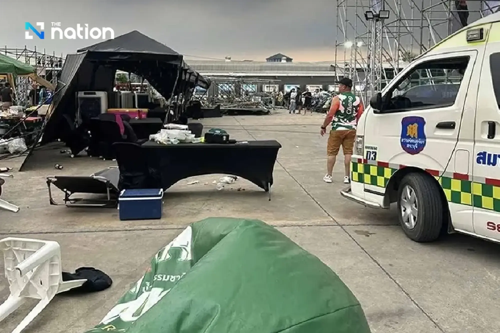 Storm hits Saraburi as giant sign collapses at market, killing one and injuring 11