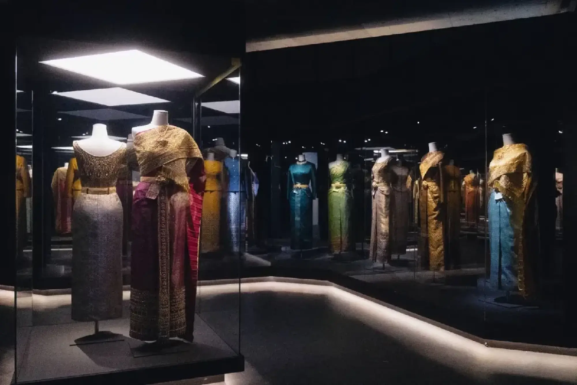 Princess Sirivannavari serves as patron of royal Thai dress exhibition in Paris