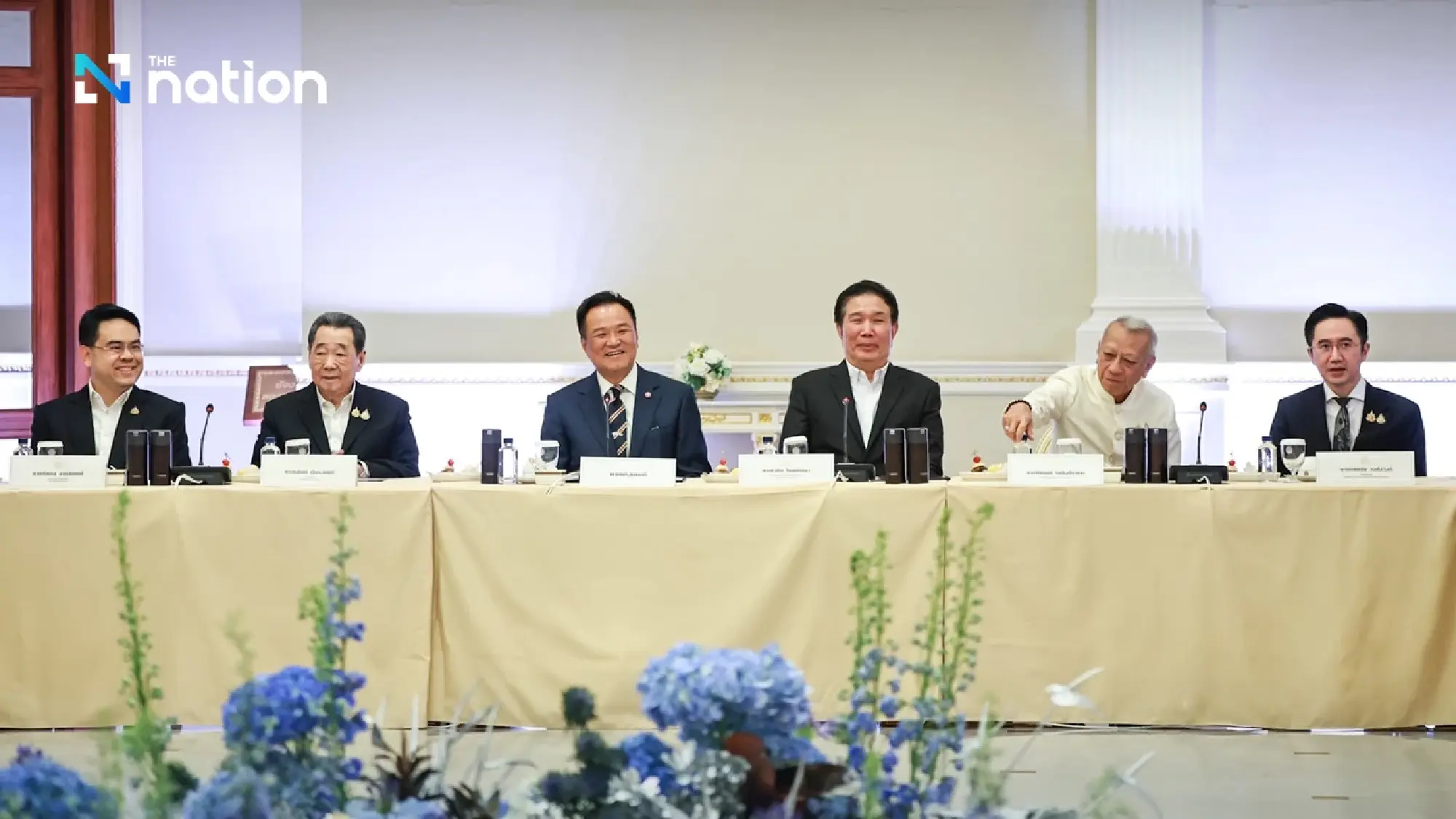 PM opens forum to hear businesses and boost economy