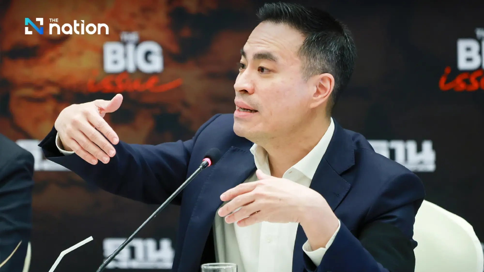 Energy Minister Akanat Promphan