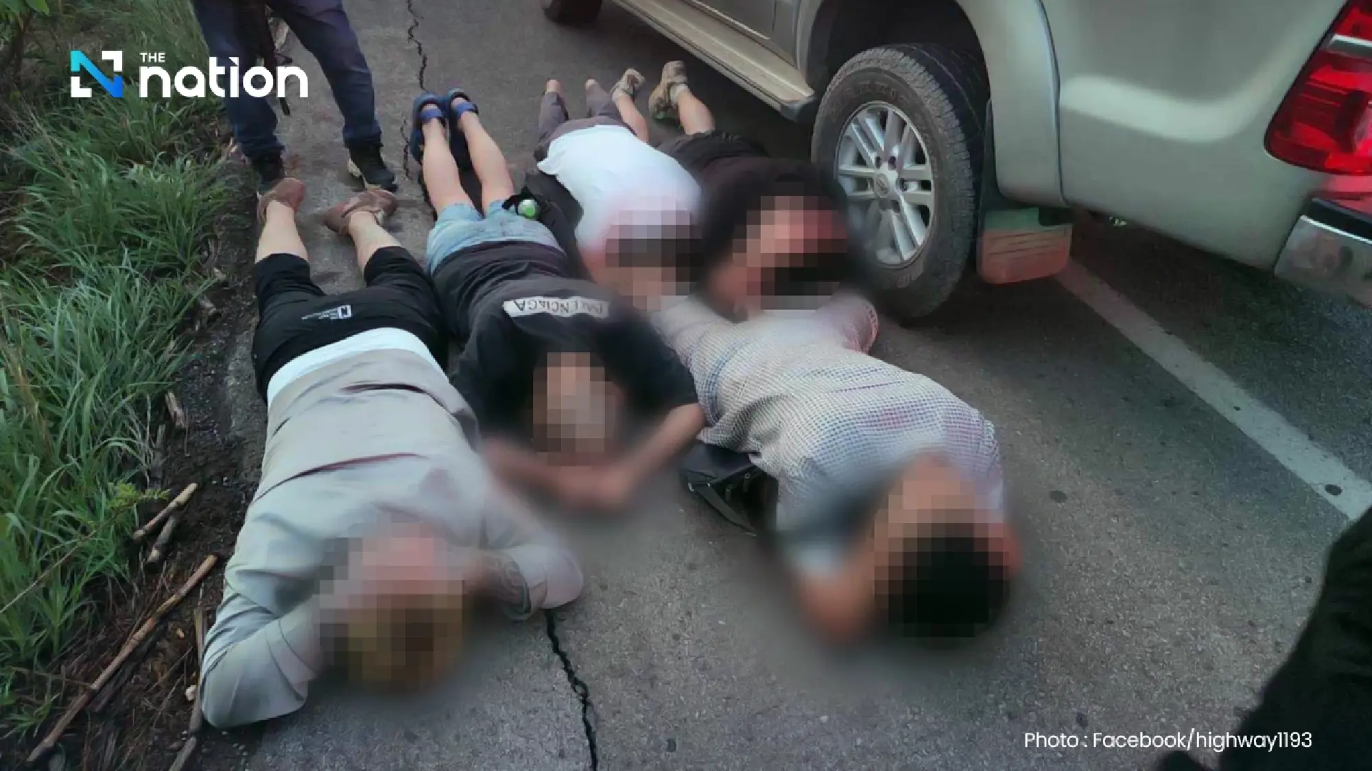 Police chase pickup for 70km across provinces, arrest six Chinese nationals