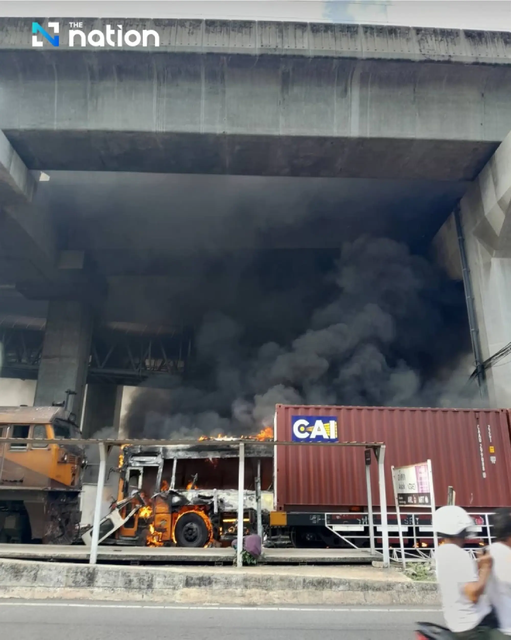 Eight found dead after freight train hits Bangkok bus near Makkasan