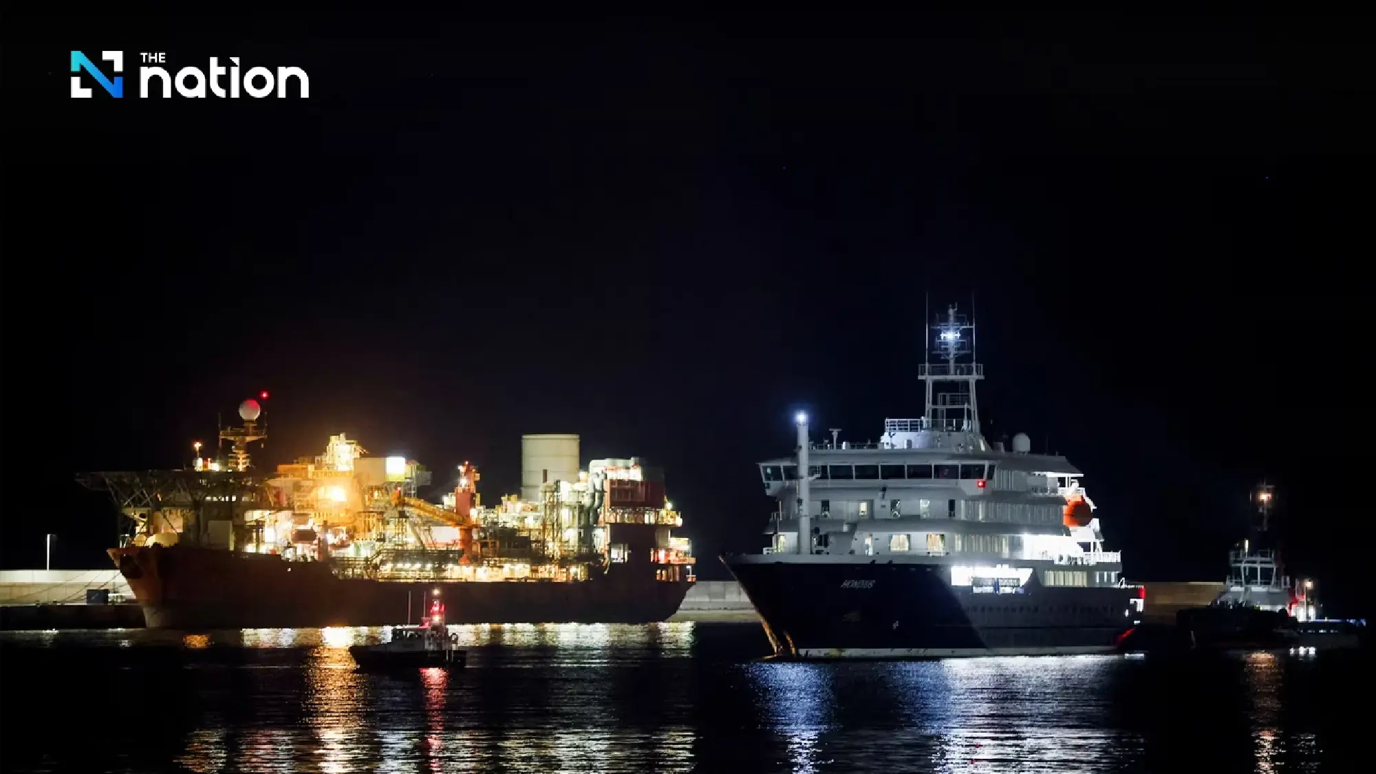MV Hondius passengers ferried ashore in Spain under strict virus controls