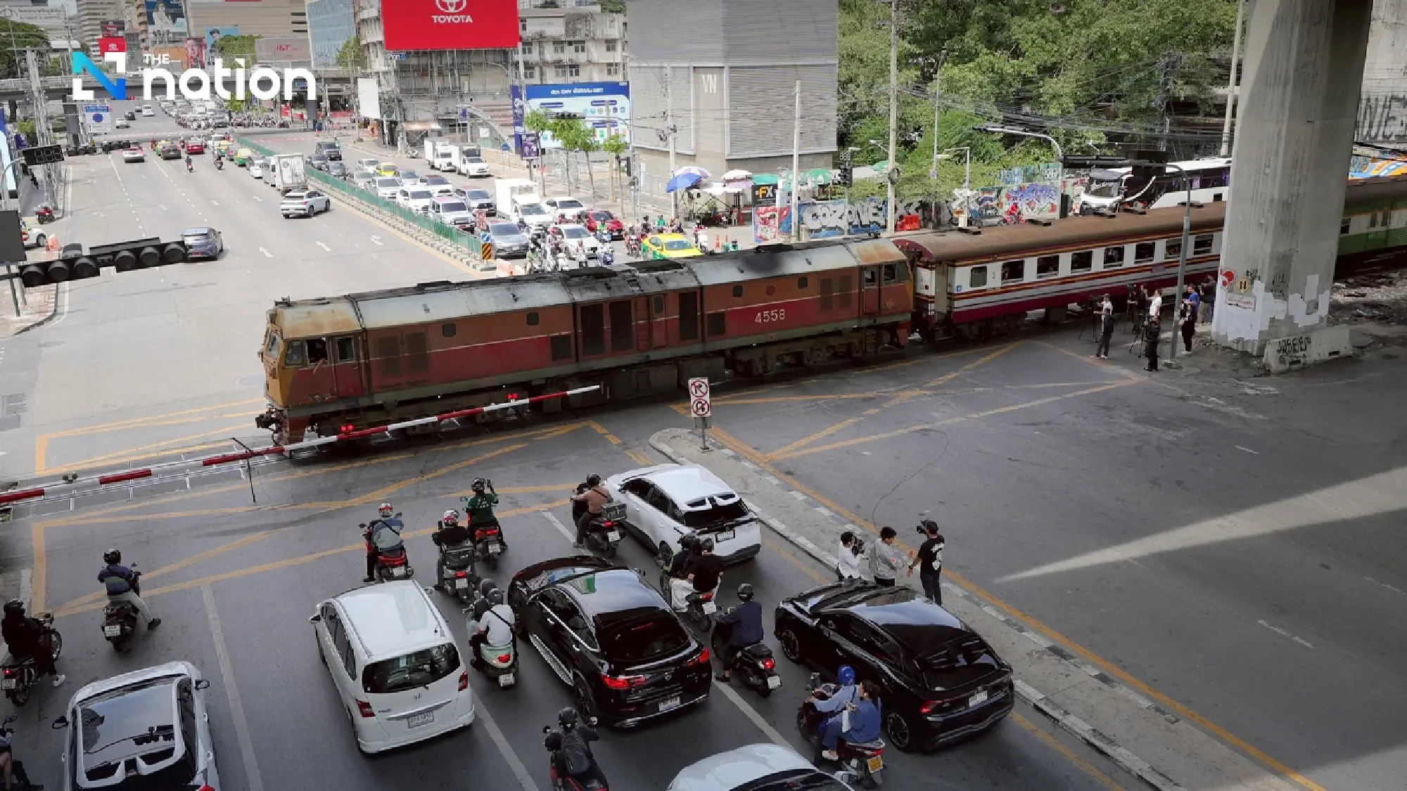 Transport Ministry orders rail-safety overhaul after deadly Makkasan crash