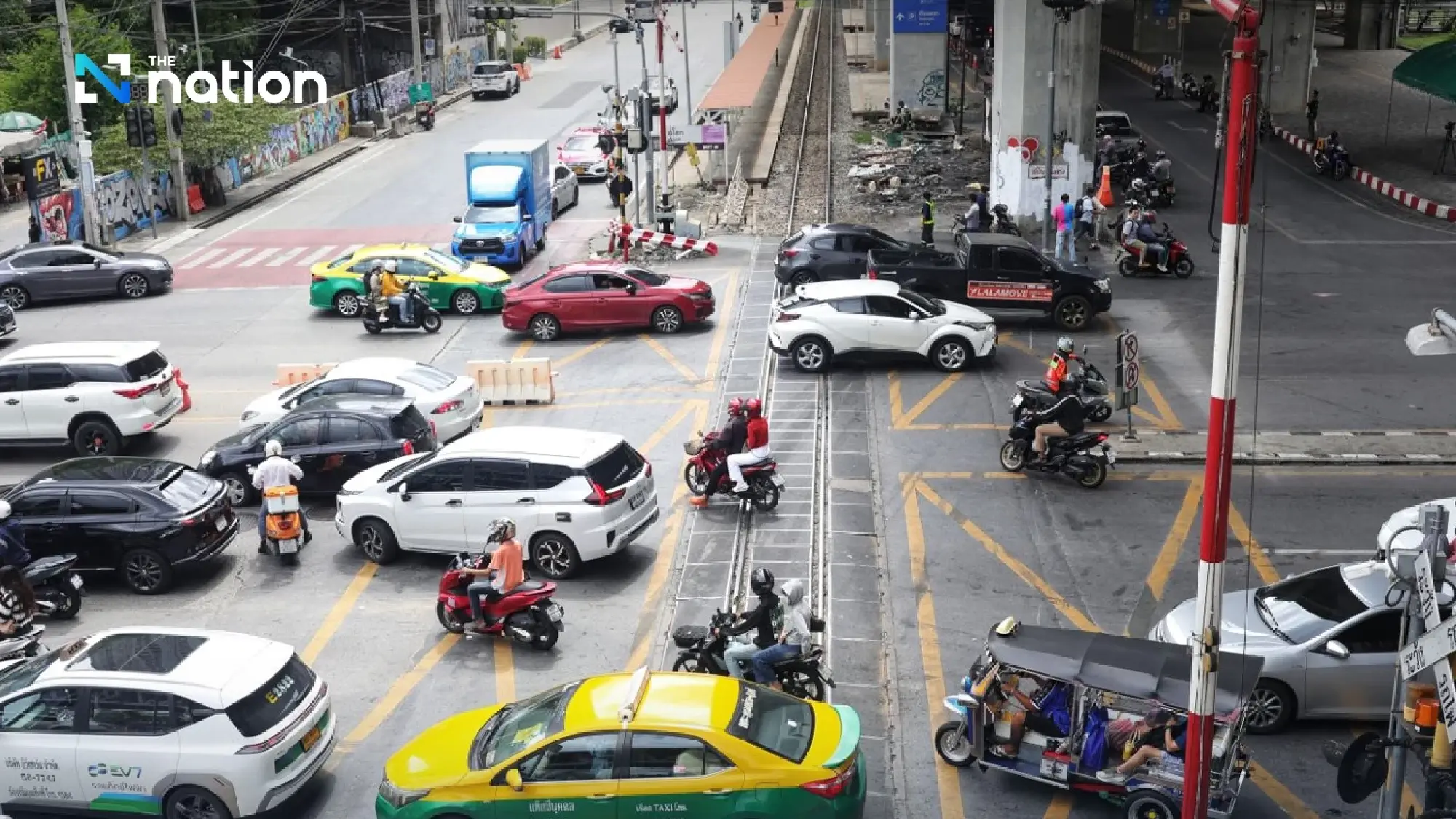 Transport Ministry orders rail-safety overhaul after deadly Makkasan crash